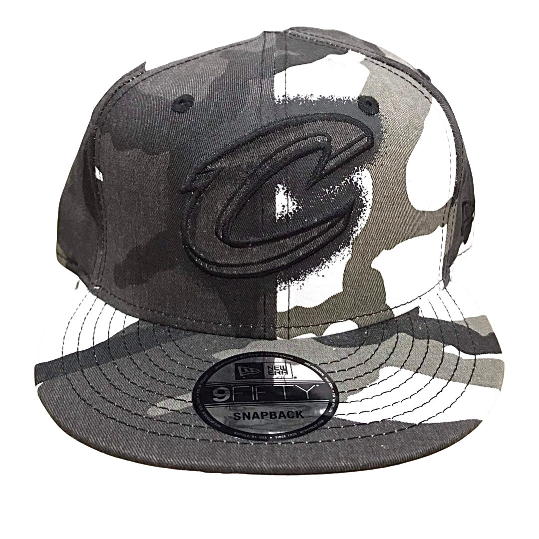 New Era NBA Cleveland Cavaliers Spray Paint Snapback Hat